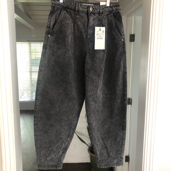 NWT ZARA Mottled/Acid Black Wash High Waisted Pleated Slouchy Jeans Size 6 - Picture 11 of 13